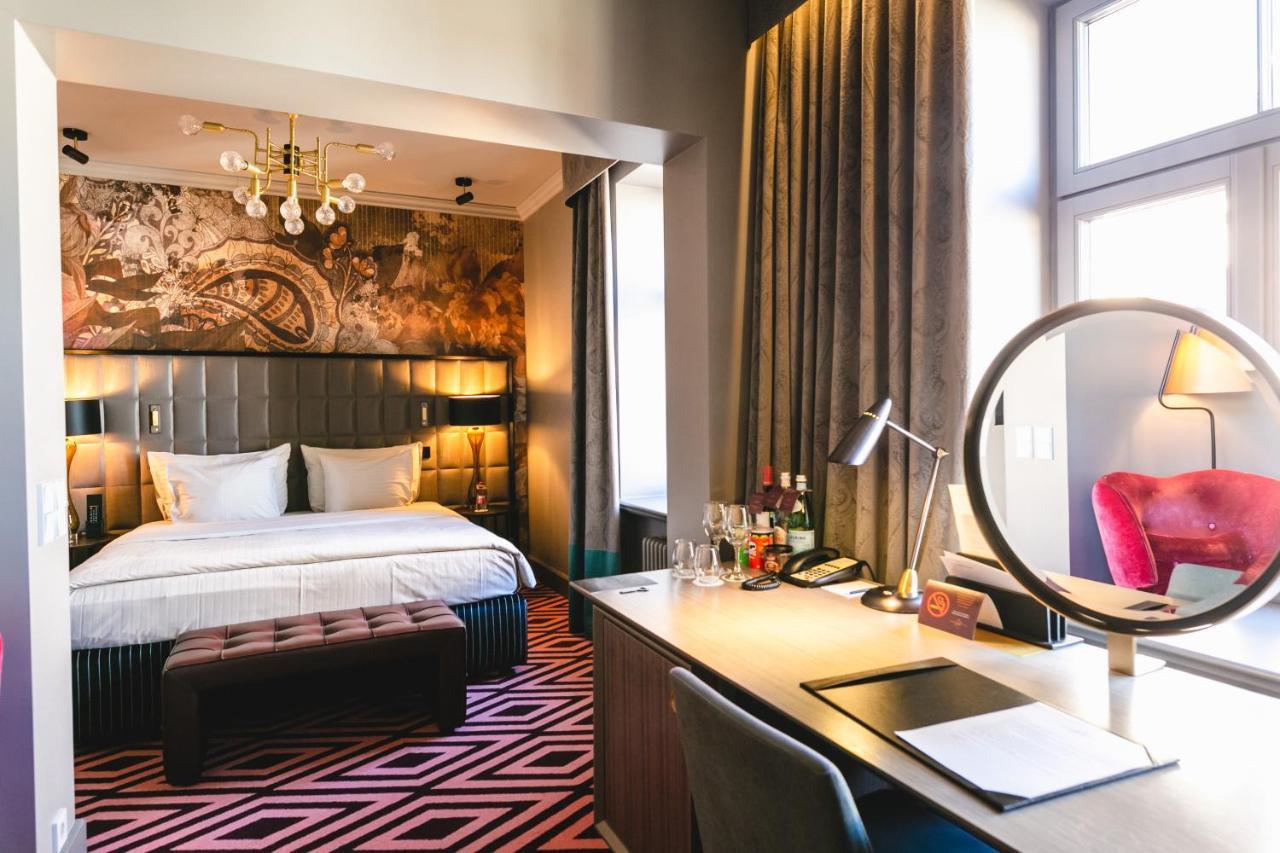 Grand Poet Hotel And Spa By Semarah Рига Екстериор снимка Suite