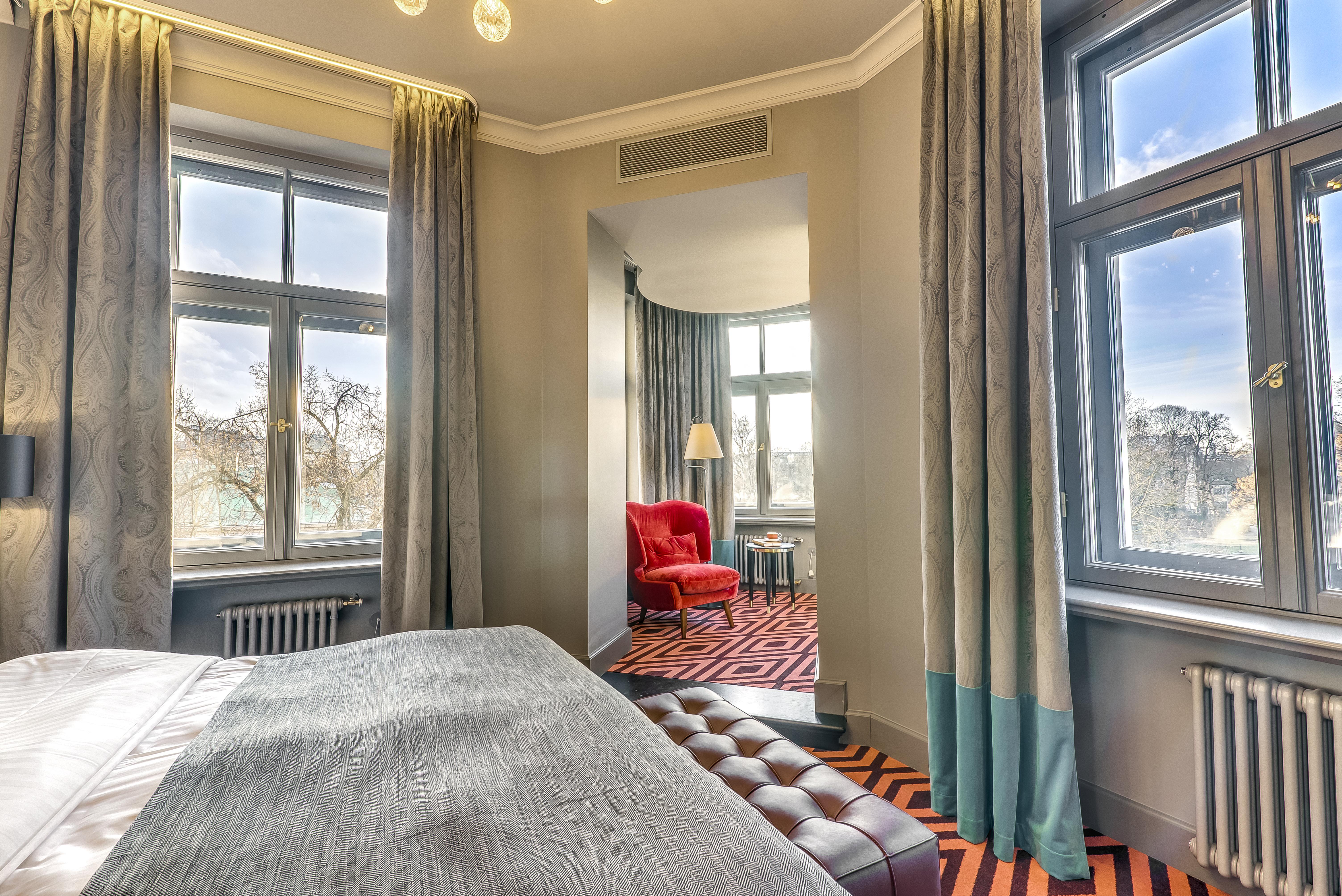 Grand Poet Hotel And Spa By Semarah Рига Екстериор снимка A room at the hotel