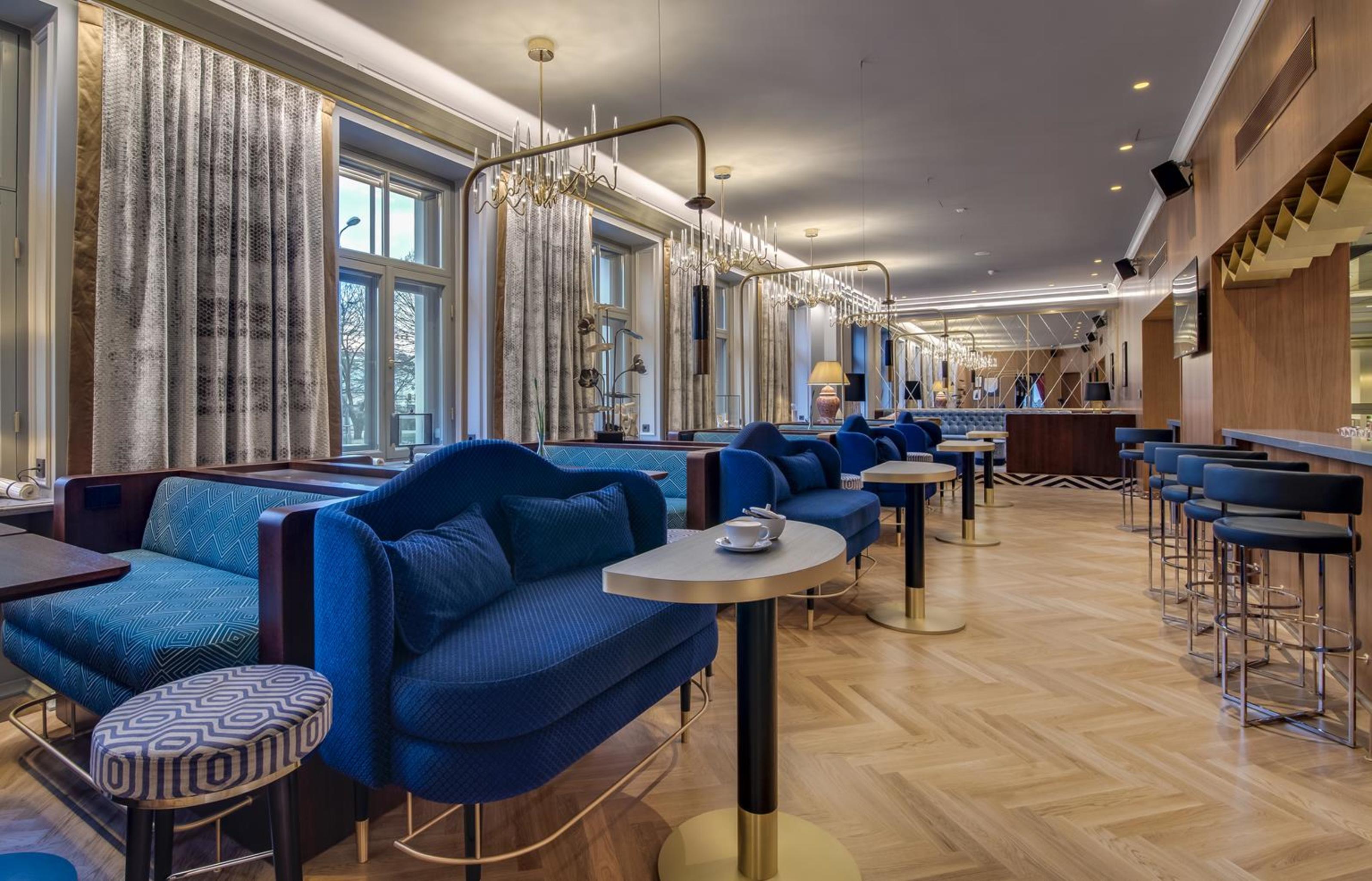 Grand Poet Hotel And Spa By Semarah Рига Екстериор снимка The Lounge at the InterContinental Prague