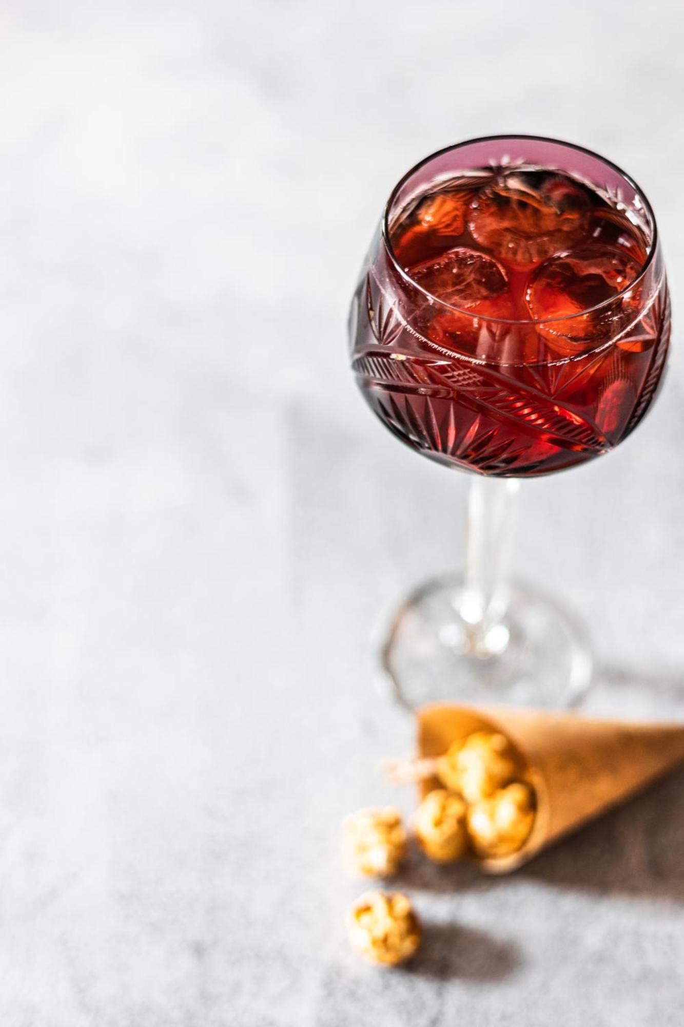 Grand Poet Hotel And Spa By Semarah Рига Екстериор снимка A glass of vermouth